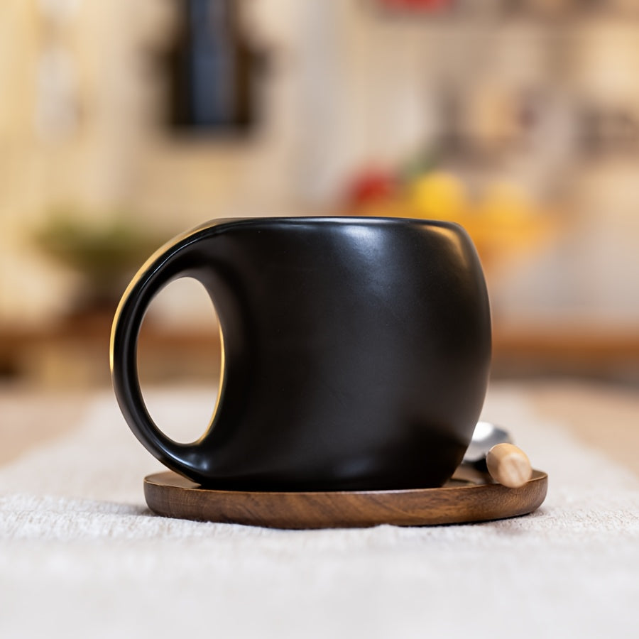 Curved Ceramic with Saucer