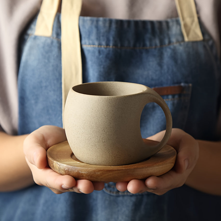 Curved Ceramic with Saucer