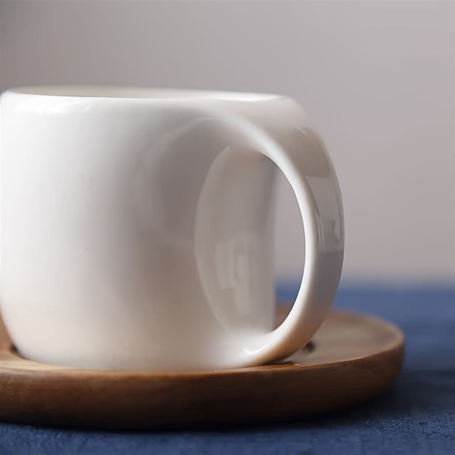 Curved Ceramic with Saucer